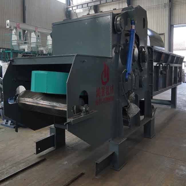 2HP-10HP वुड चिपर मशीन 30-50 इंच आयाम 2-6 इंच चिपिंग क्षमता के साथ